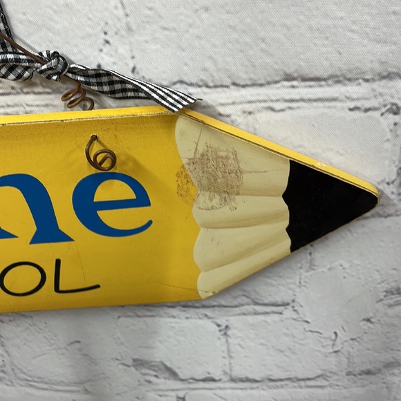 Welcome Back to school pencil door hanging - Picture 2 of 5
